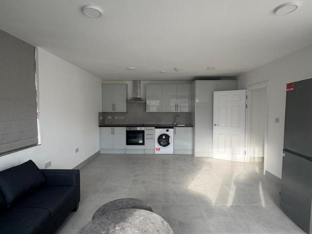 Apartment for rent in London Borough of Ealing, Hanwell