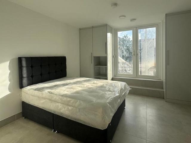 Apartment for rent in London Borough of Ealing, Hanwell