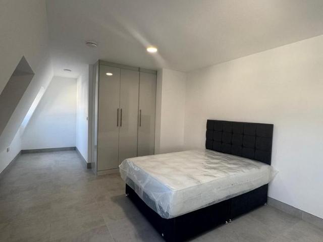 Apartment for rent in London Borough of Ealing, Hanwell
