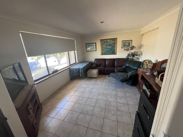 Room for rent in Leeming, Western Australia