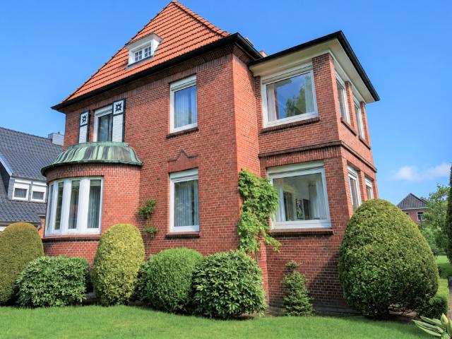 Villa kaufen in Leer, Niedersachsen
