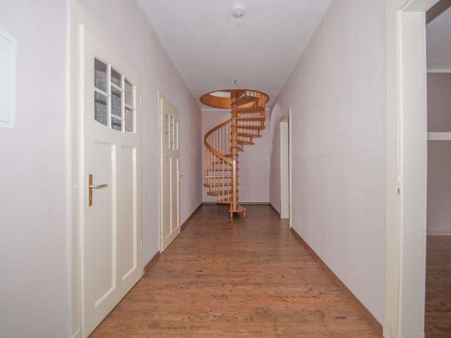 Dachgeschosswohnung kaufen in Nord, Leipzig