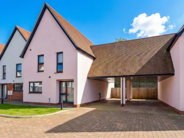 Apartment for rent in Duton Hill, Essex