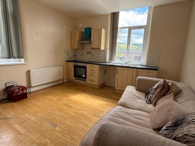 Apartment for rent in Overthorpe, West Yorkshire