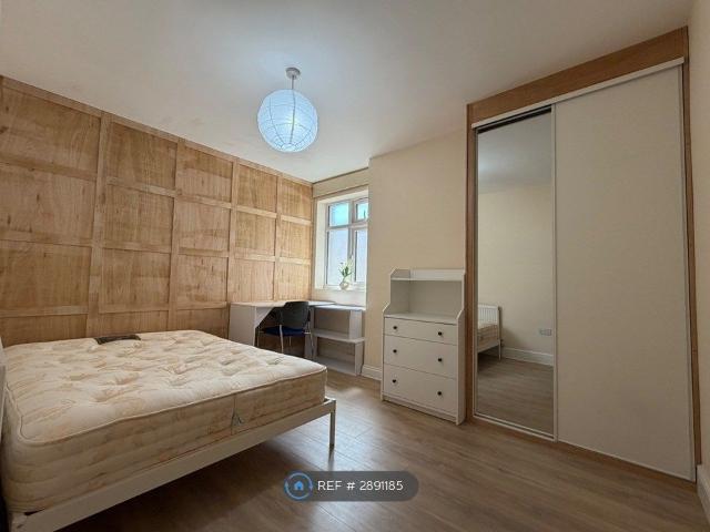 Room for rent in Greater London