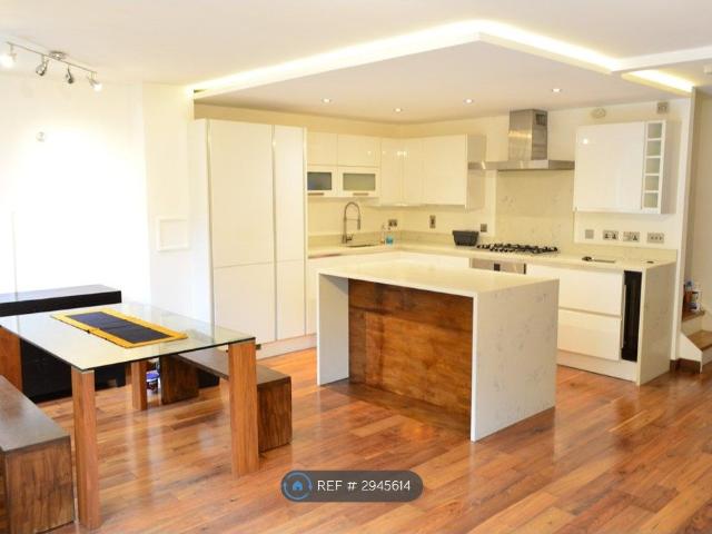 Apartment for rent in St. George in the East, Wapping