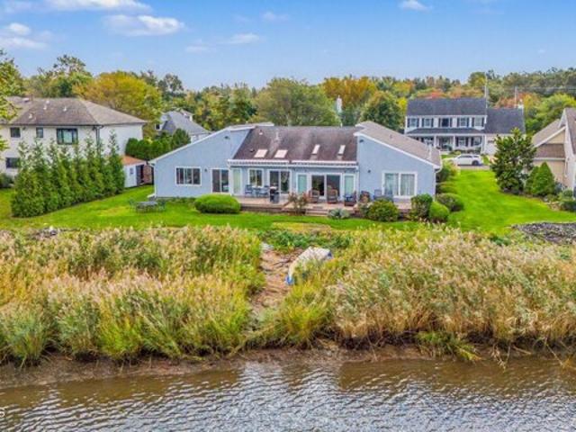 House for sale in Port-au-Peck, Oceanport
