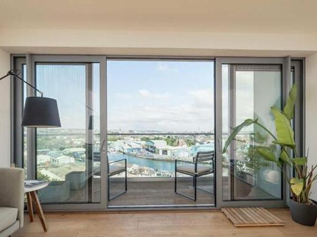 House for sale in Follaton, Strode