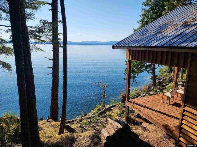House for sale in Meyers Chuck