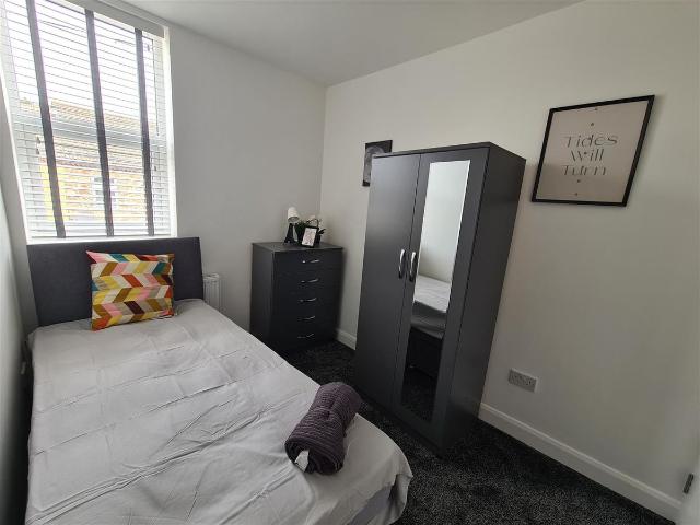 Room for rent in Mayer's Green, West Bromwich