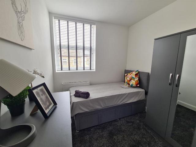 Room for rent in Mayer's Green, West Bromwich