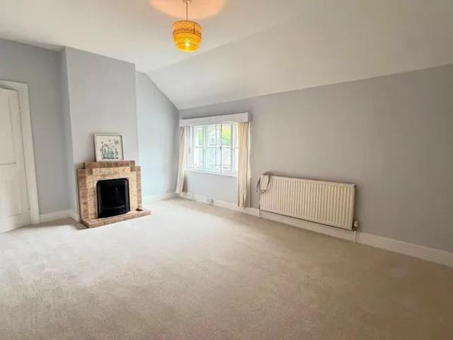 Apartment for rent in Sandown Park, Kent