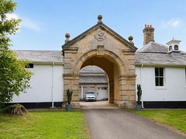 Apartment for rent in Sandown Park, Kent