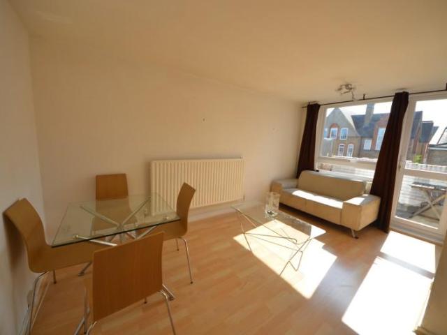 Apartment for rent in Highbury, Greater London