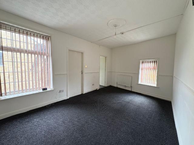 Apartment for rent in Lidget Green, Bradford