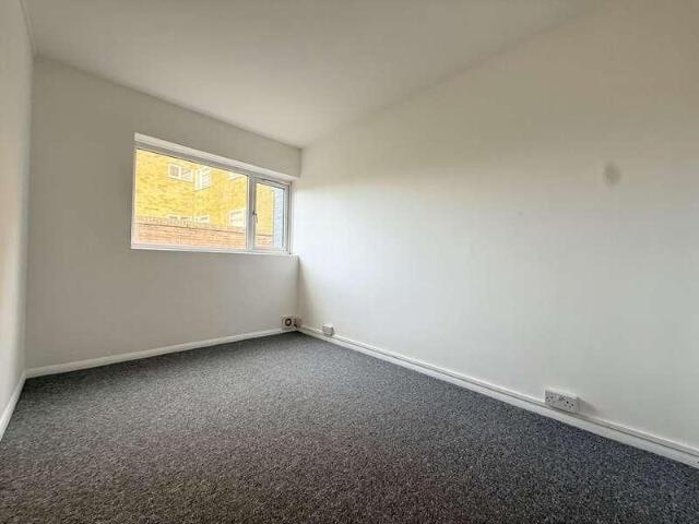 Apartment for rent in Palm Bay, Acol