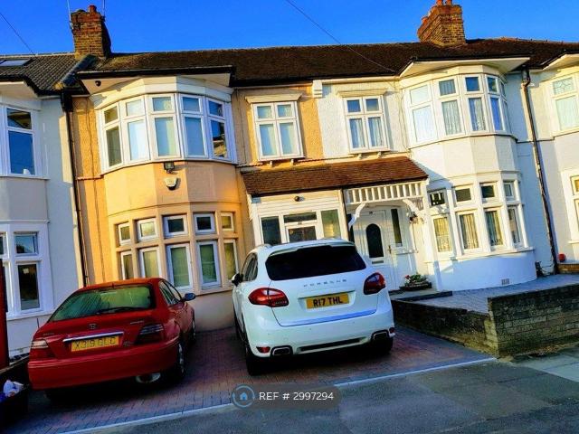 House for rent in Newbury Park, Greater London