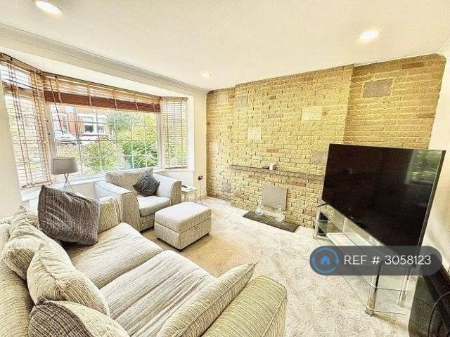 House for rent in London Borough of Redbridge, Greater London