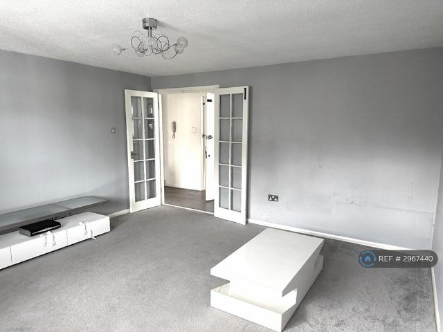 House for rent in New Barnet, Greater London