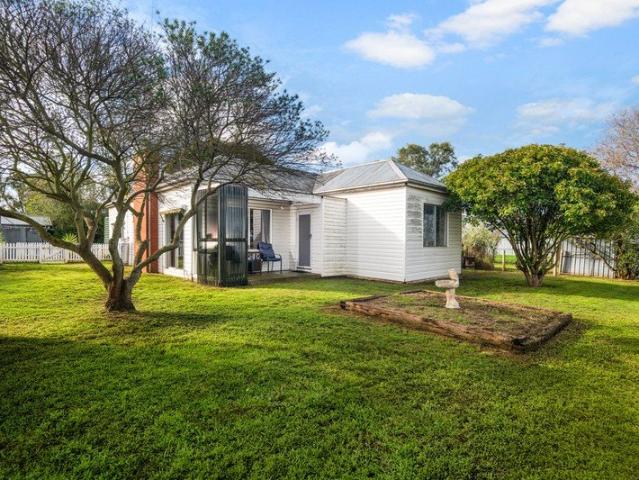 House for sale in Hesse, Victoria