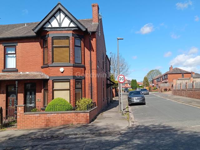 Apartment for rent in Howe Bridge, Wigan