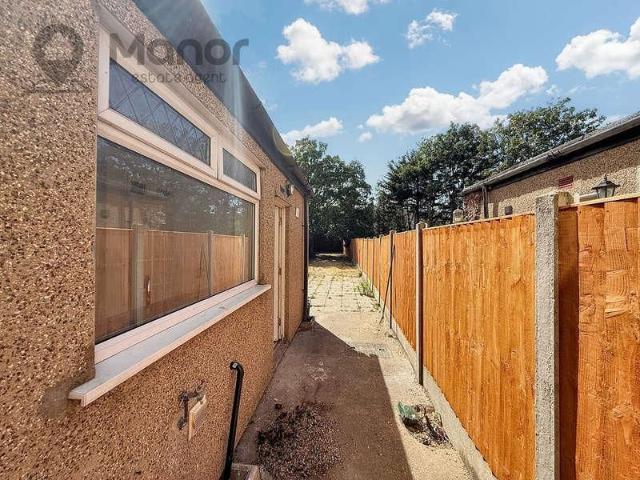 House for rent in Little Ilford, Cat Hill