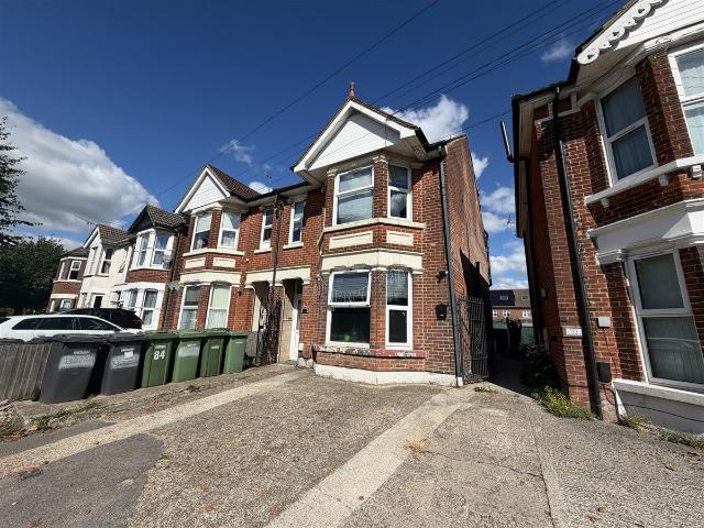 Apartment for rent in Eastleigh, Helford