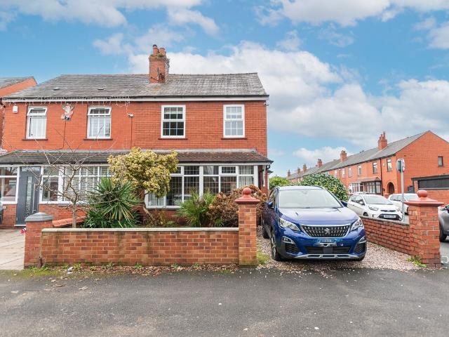 Apartment for rent in Westleigh, Wigan