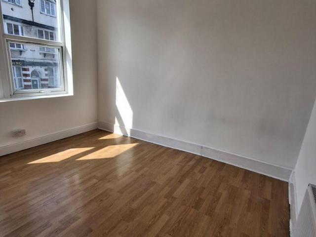 Apartment for rent in Little Ilford, Greater London