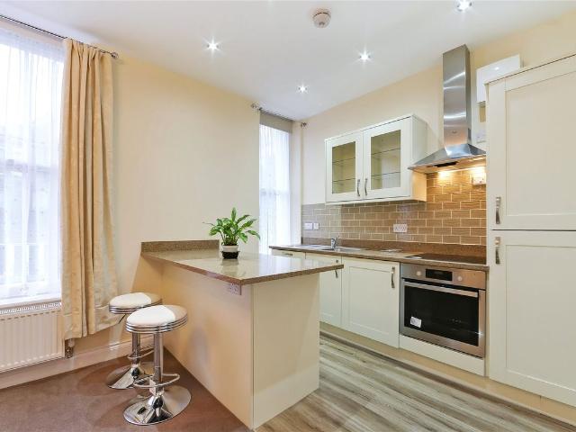 Apartment for rent in Highbury, Greater London
