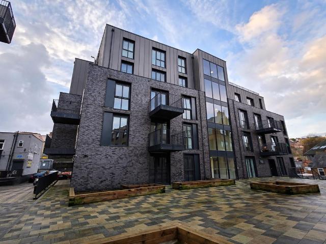 Apartment for rent in Daws Hill, Cressex