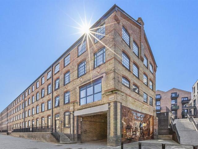 Studio for rent in Castlefield, Cressex