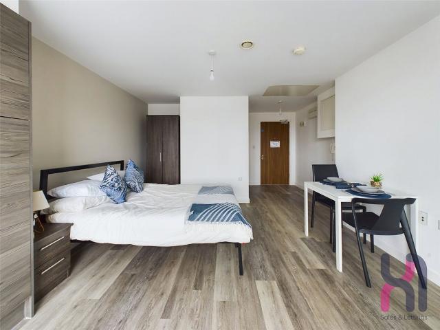 Apartment for rent in City Centre, Calderstones