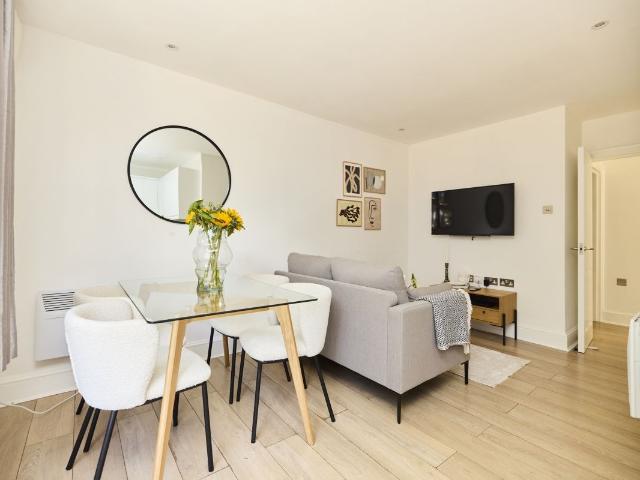 Apartment for rent in London Borough of Lambeth, Greater London