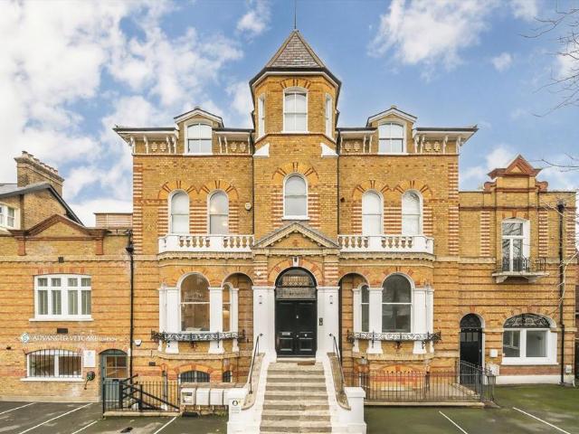 Apartment for rent in London Borough of Lambeth, Greater London
