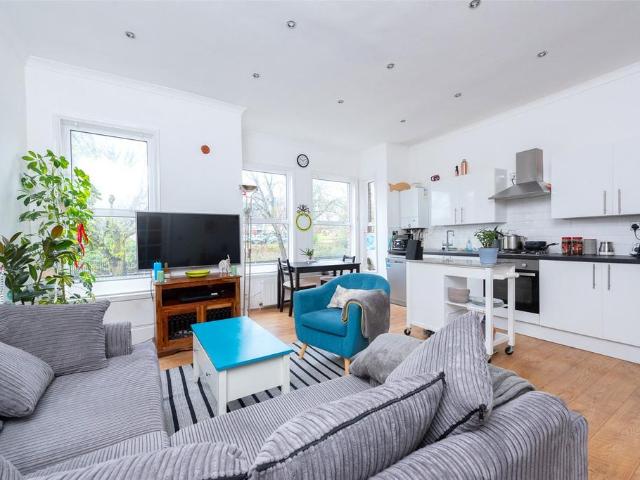 Apartment for rent in West Norwood, Greater London