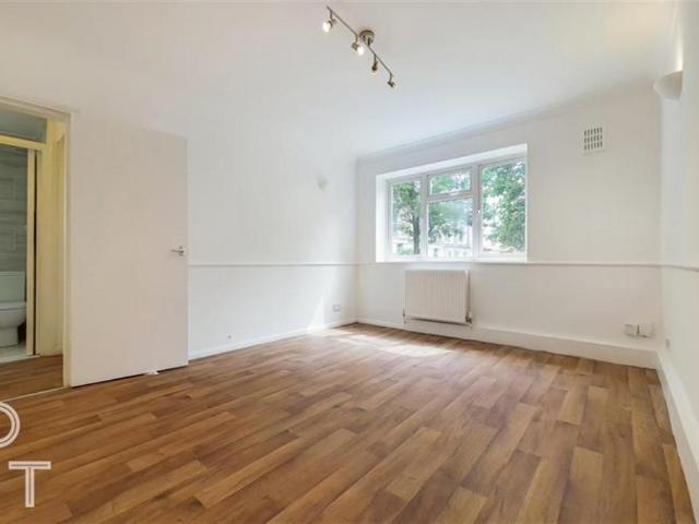 House for rent in Tufnell Park, Greater London