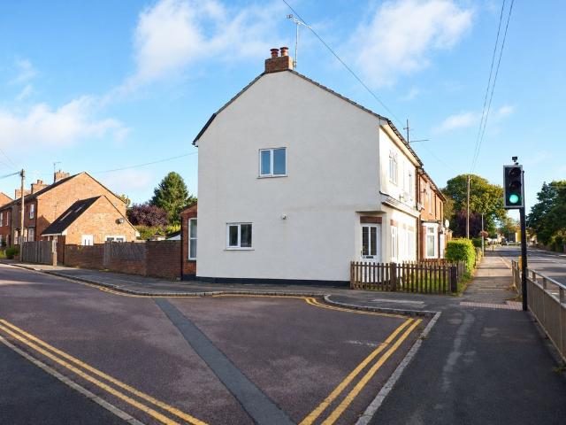 House for rent in Lower Ascott, Wing