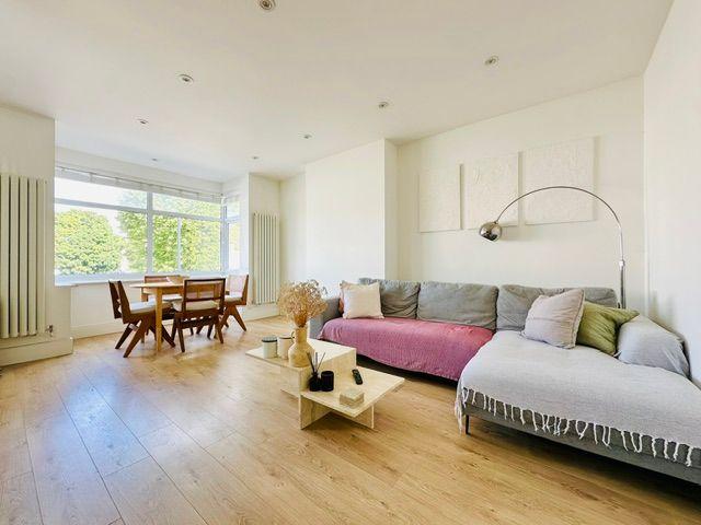 House for rent in London Borough of Ealing, Greater London