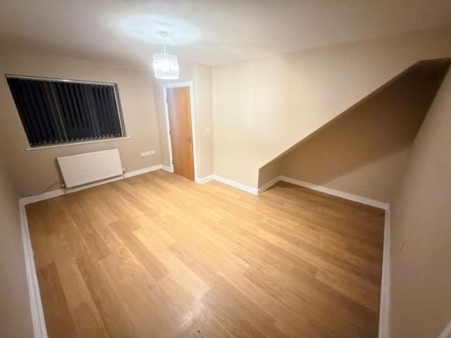 House for rent in Calderstones