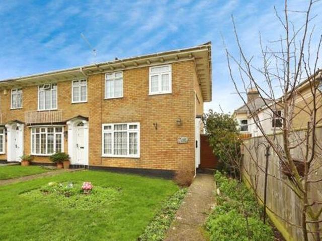 House for sale in Binstead, Ryde