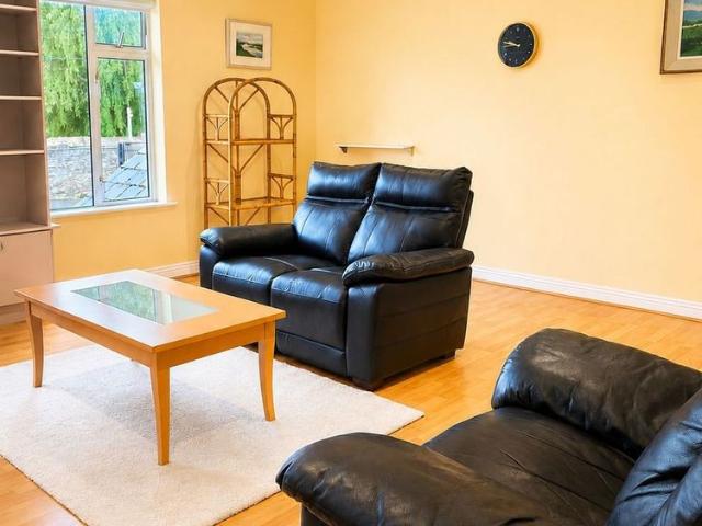 Apartment to rent in Bluebell, North Tipperary