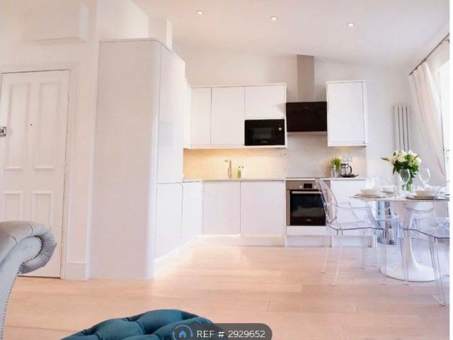 Apartment for rent in Bayswater, Greater London