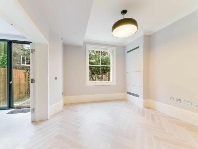 Apartment for rent in Bayswater, Isle Of Man