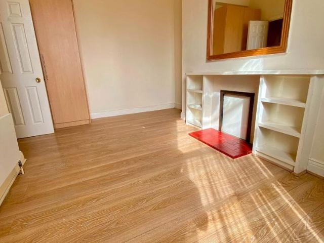 Apartment to rent in Bluebell, North Tipperary