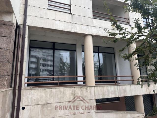 Escritório alugar em Urbanização da Encosta, Leiria