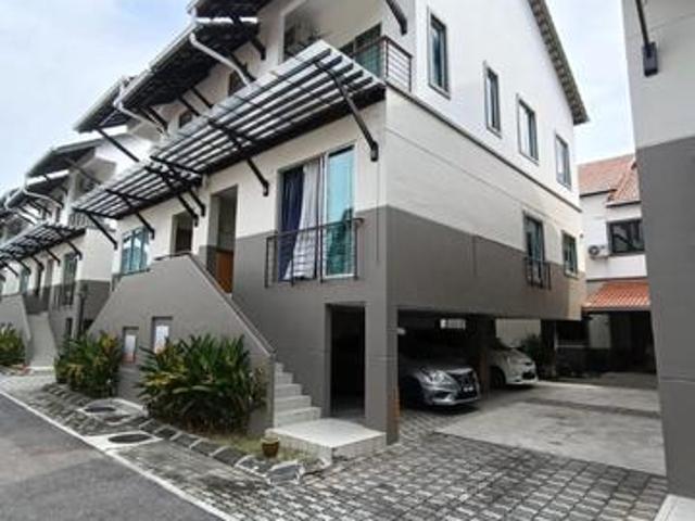 Townhouse for rent in Bukit Ledang, Johor