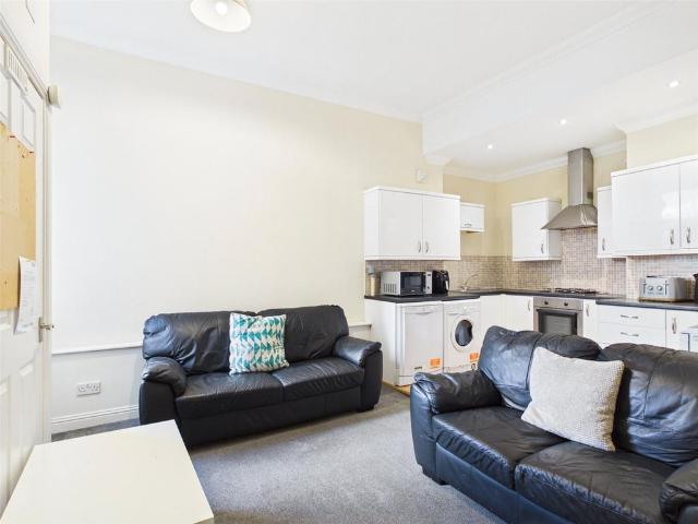House for rent in Lorne, Leith