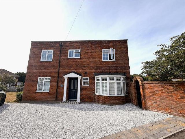 House for rent in Alton Barnes, Essex