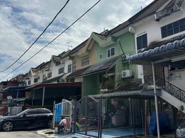 Townhouse for sale in Langat, Selangor